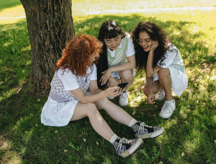 <h2>Alles an einem Ort,</h2><h2>    einfach online bestellen.</h2>